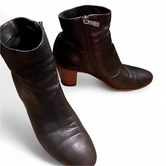Vintage Alberto Fermani Black Leather Ankle Booties - Picture 7 of 14